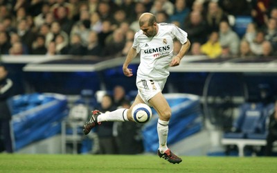 环球电竞热评-B席又送精准助攻